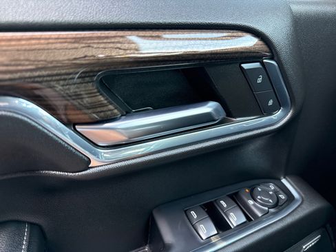 Used 2023 Chevrolet Silverado 1500 LT Trail Boss w/ LT Trail Boss Premium Package AWD/4WD image 28
