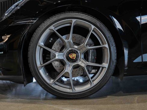 Used 2026 Porsche 911 Carrera T RWD image 8