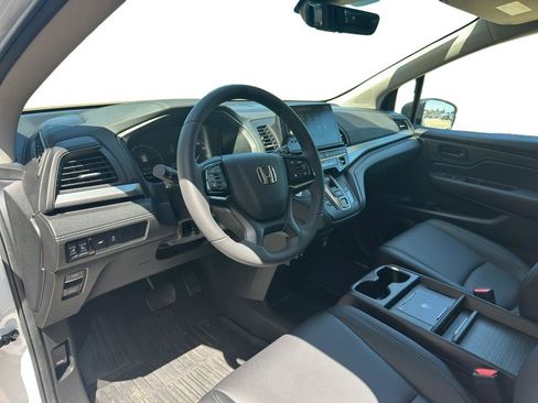 Used 2025 Honda Odyssey EX-L image 2