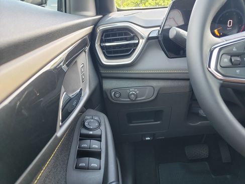 Used 2026 Chevrolet TrailBlazer ACTIV w/ Convenience Package FWD image 13