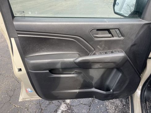 Used 2023 Chevrolet Colorado W/T image 3