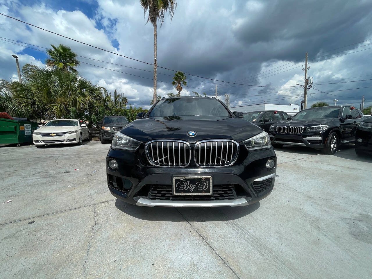 Used 2017 BMW X1 xDrive28i AWD/4WD image 1