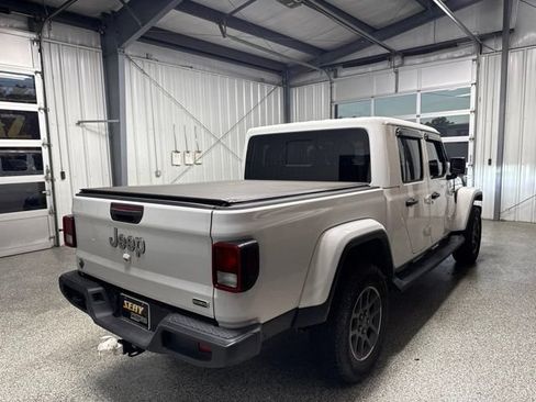Used 2022 Jeep Gladiator Overland w/ Popular Equipment Package AWD/4WD image 16