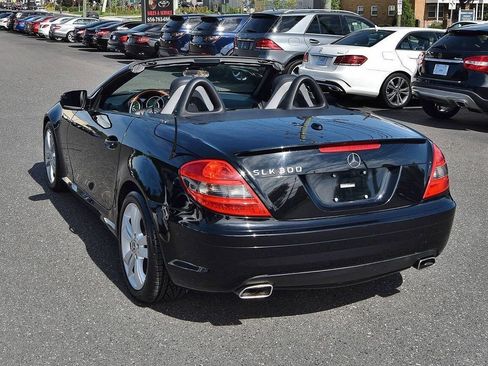 Used 2011 Mercedes-Benz SLK 300 image 20