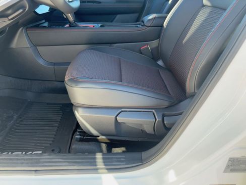 New 2026 Nissan Kicks SR image 14