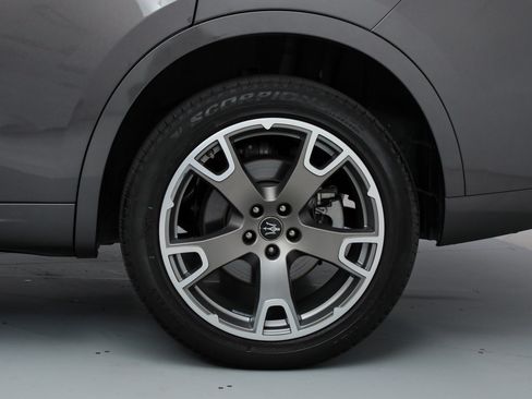 Certified 2023 Maserati Levante GT AWD/4WD image 19