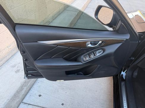 Used 2018 INFINITI Q50 Luxe w/ Essential Package (3.0T Luxe) image 13