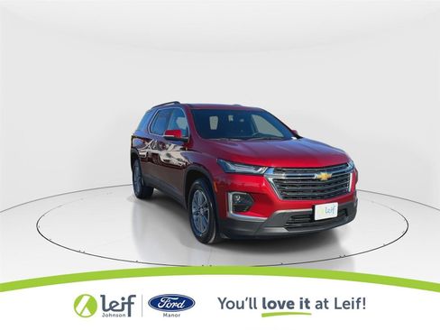 Used 2023 Chevrolet Traverse LT FWD image 2