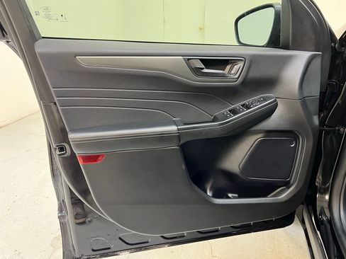 Used 2025 Ford Escape Active w/ Cold Weather Package image 13