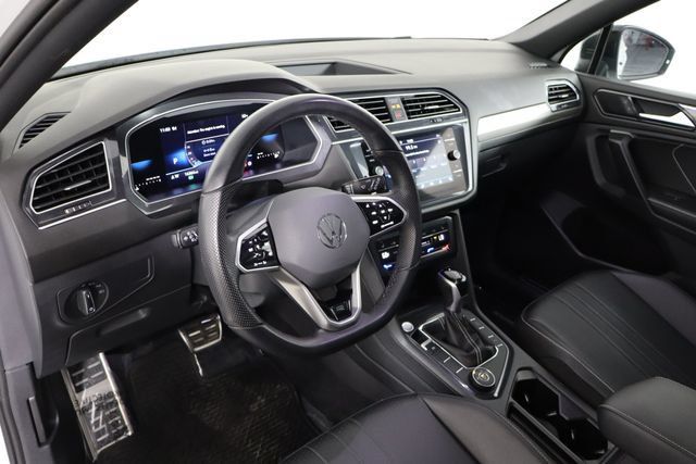 Used 2024 Volkswagen Tiguan SE R-Line AWD/4WD image 27