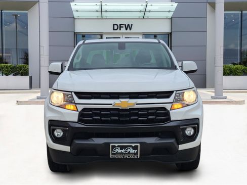 Used 2021 Chevrolet Colorado LT w/ LT Convenience Package image 2