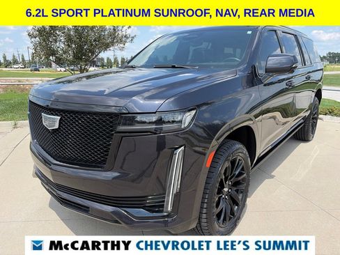 Used 2022 Cadillac Escalade ESV Sport Platinum w/ LPO, ONYX Package AWD/4WD image 4