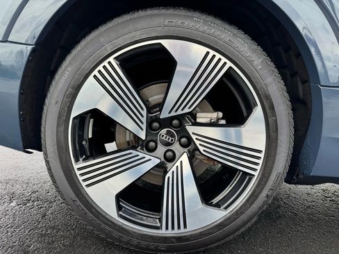 Used 2021 Audi e-tron Prestige w/ Prestige Package image 20