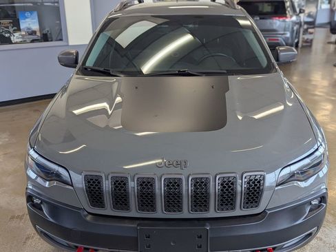 Used 2019 Jeep Cherokee Trailhawk w/ Comfort/Convenience Group image 6