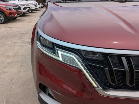 Certified 2024 Kia Carnival EX FWD image 10