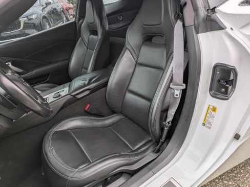 Used 2014 Chevrolet Corvette Stingray Coupe image 17