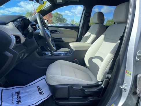 Used 2023 Chevrolet Traverse LS w/ Safety Package image 19