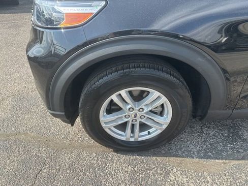 Used 2022 Ford Explorer XLT w/ Equipment Group 202A image 10