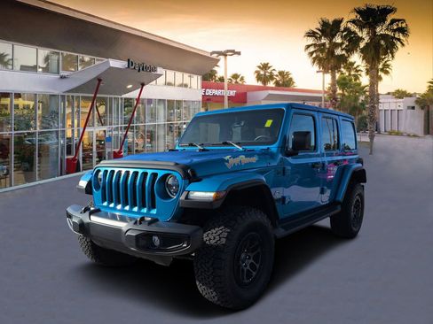 Used 2023 Jeep Wrangler Unlimited Sport w/ Xtreme 35 Tire Package AWD/4WD image 7