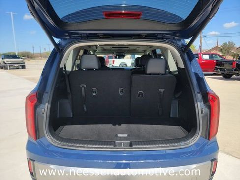 Used 2025 Kia Telluride S AWD/4WD image 33