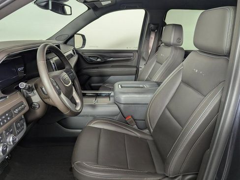 Used 2024 GMC Yukon XL Denali w/ Max Trailering Package image 10
