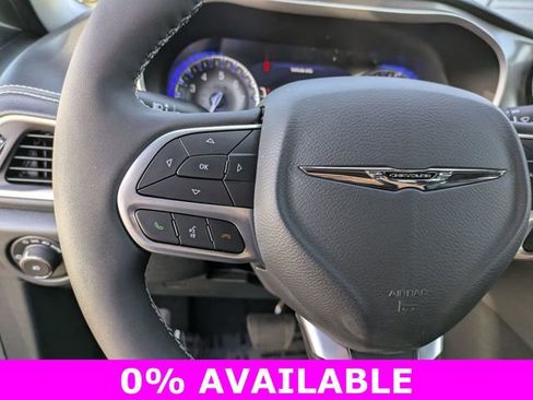 New 2026 Chrysler Pacifica Select image 16