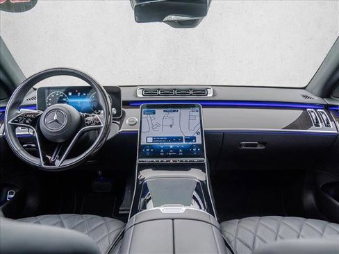 Used 2023 Mercedes-Benz S 580e 4MATIC Sedan image 24