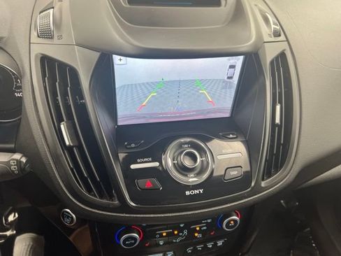 Used 2018 Ford Escape Titanium w/ Ford Safe & Smart Package AWD/4WD image 19