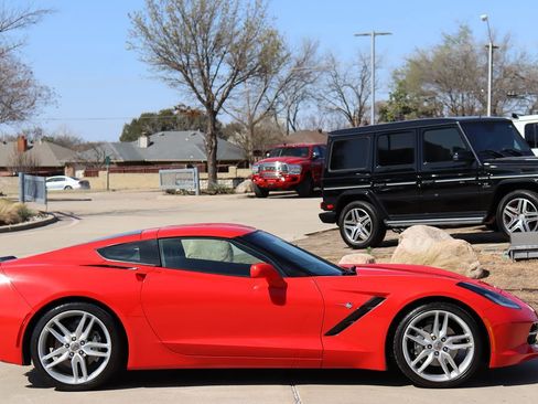 Used 2019 Chevrolet Corvette Stingray Coupe w/ 3LT Preferred Equipment Group image 5