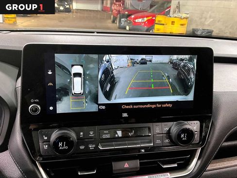 Used 2024 Toyota Grand Highlander Platinum image 27