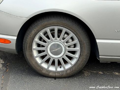 Used 2004 Ford Thunderbird image 34