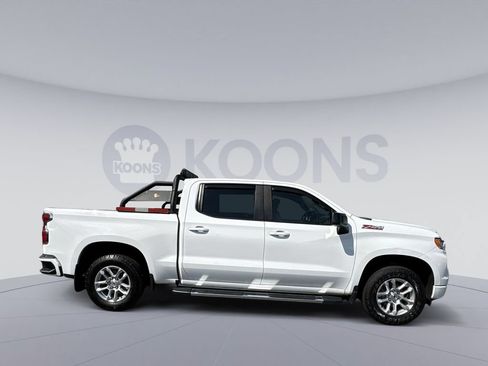 Used 2022 Chevrolet Silverado 1500 RST w/ Z71 Off-Road Package AWD/4WD image 8
