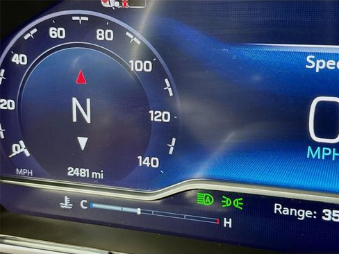 Used 2025 Chevrolet Silverado 1500 RST image 2