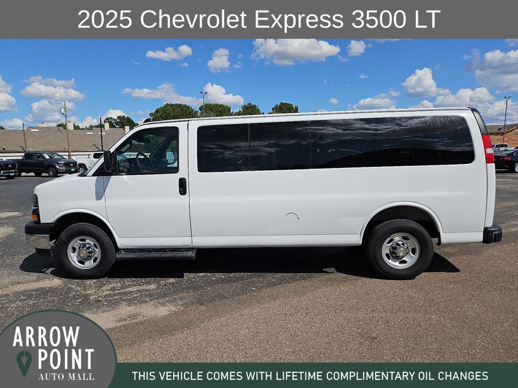 Used 2025 Chevrolet Express 3500 LT w/ LT Preferred Equipment Group RWD image 7