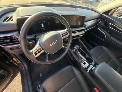 Certified 2025 Kia Telluride S FWD image 7