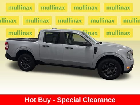 New 2026 Ford Maverick XLT w/ Equipment Group 301A AWD/4WD image 2