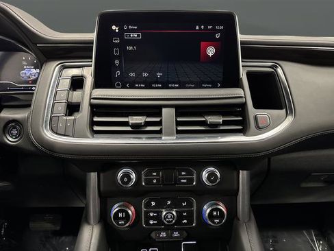 Used 2024 GMC Yukon XL SLE image 7