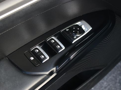 Used 2021 Kia K5 LXS image 12