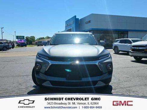 Used 2024 Chevrolet Blazer LT w/ Convenience Package FWD image 2