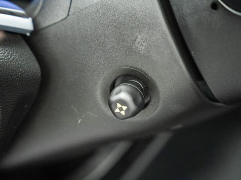 Used 2025 Jeep Grand Cherokee Limited w/ Luxury Tech Group II image 48