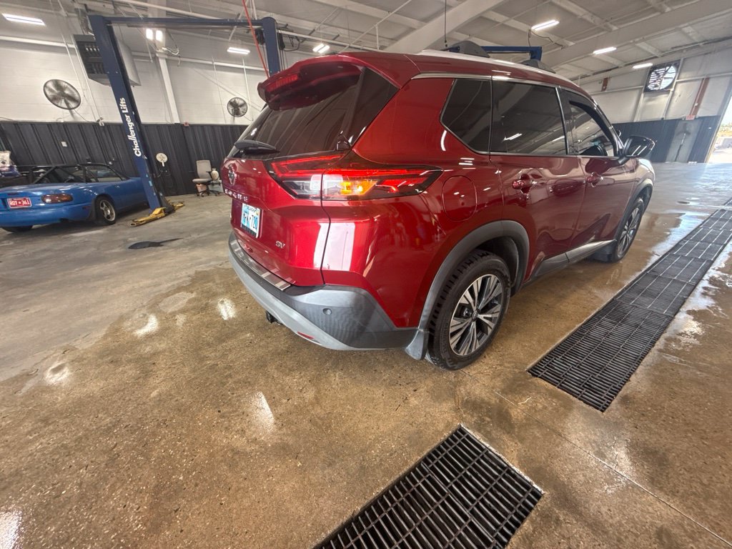 Used 2021 Nissan Rogue SV w/ Premium Package FWD image 7