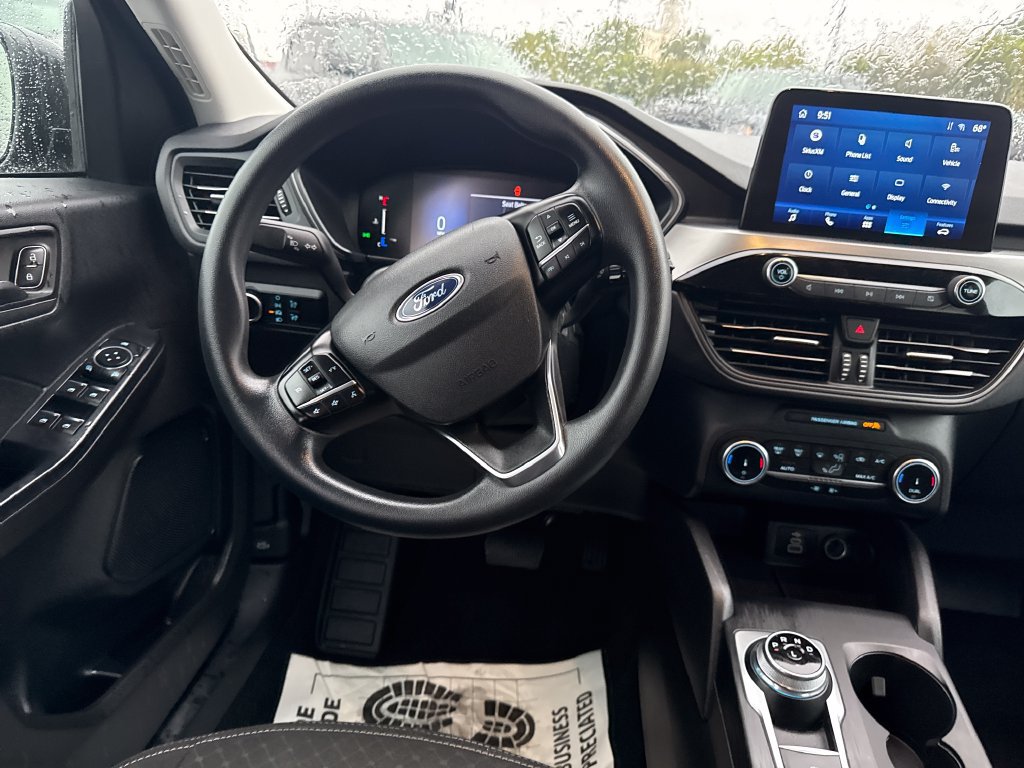 Used 2025 Ford Escape Active AWD/4WD image 13