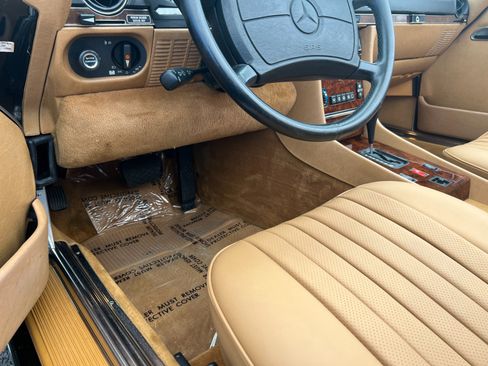 Used 1988 Mercedes-Benz 560 SL image 24