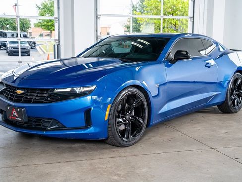 Used 2022 Chevrolet Camaro LT image 11