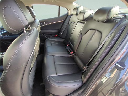Used 2023 Genesis G70 2.0T AWD/4WD image 9