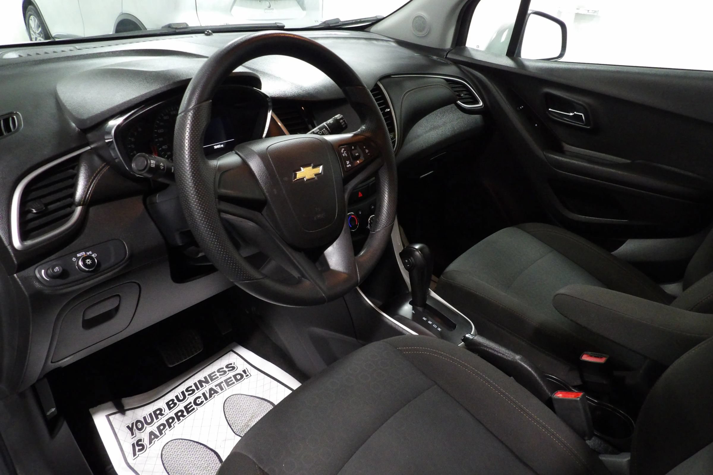 Used 2021 Chevrolet Trax LS FWD image 8
