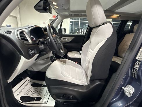 Used 2022 Jeep Renegade Latitude w/ Sun/Sound Group image 13