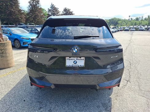 Used 2024 BMW iX xDrive50 w/ Premium Package AWD/4WD image 5