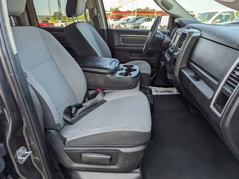 Used 2021 RAM 1500 Classic SLT image 32