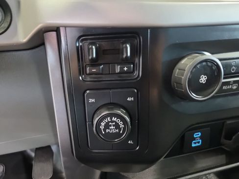 Used 2023 Ford F150 XLT w/ Trailer Tow Package AWD/4WD image 23